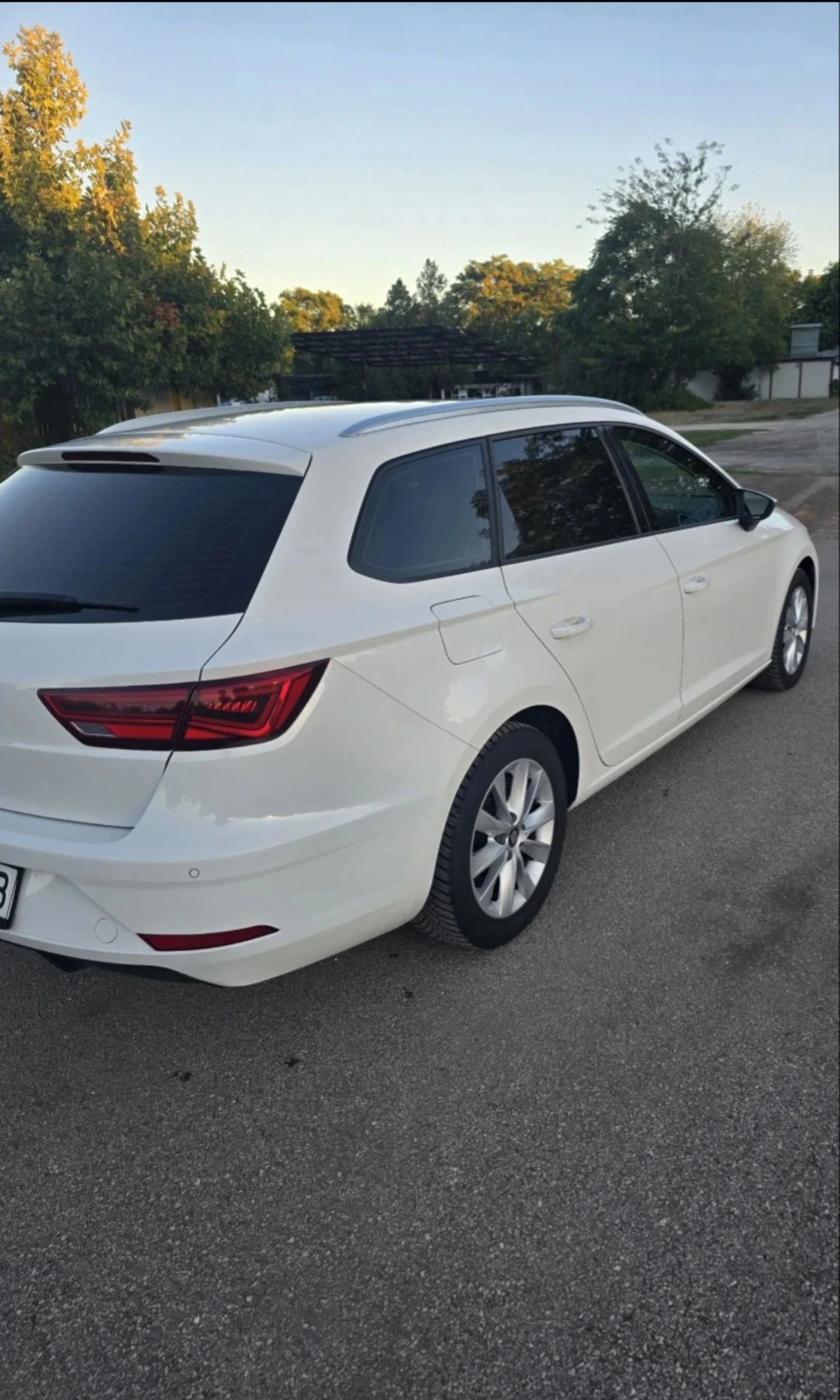 Seat Leon, снимка 2 - Автомобили и джипове - 55772266