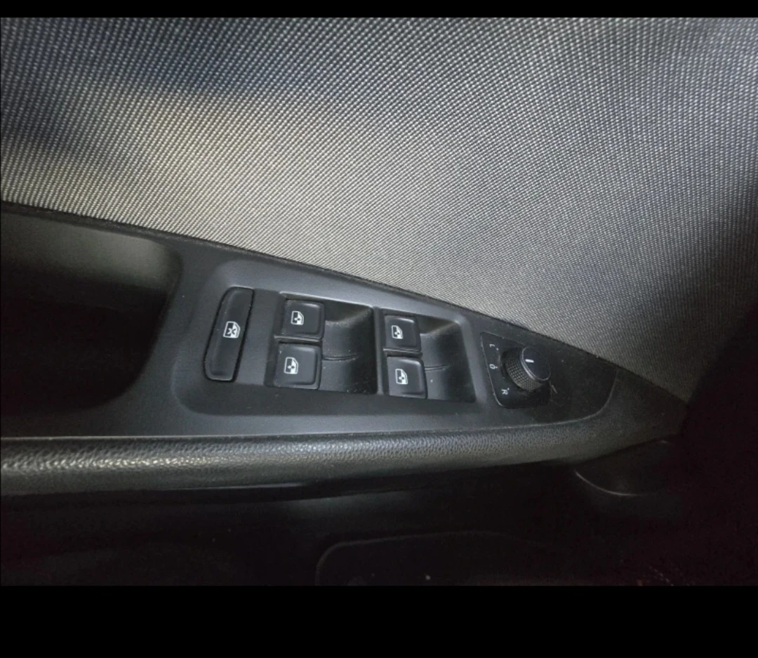 Seat Leon, снимка 13 - Автомобили и джипове - 55772266