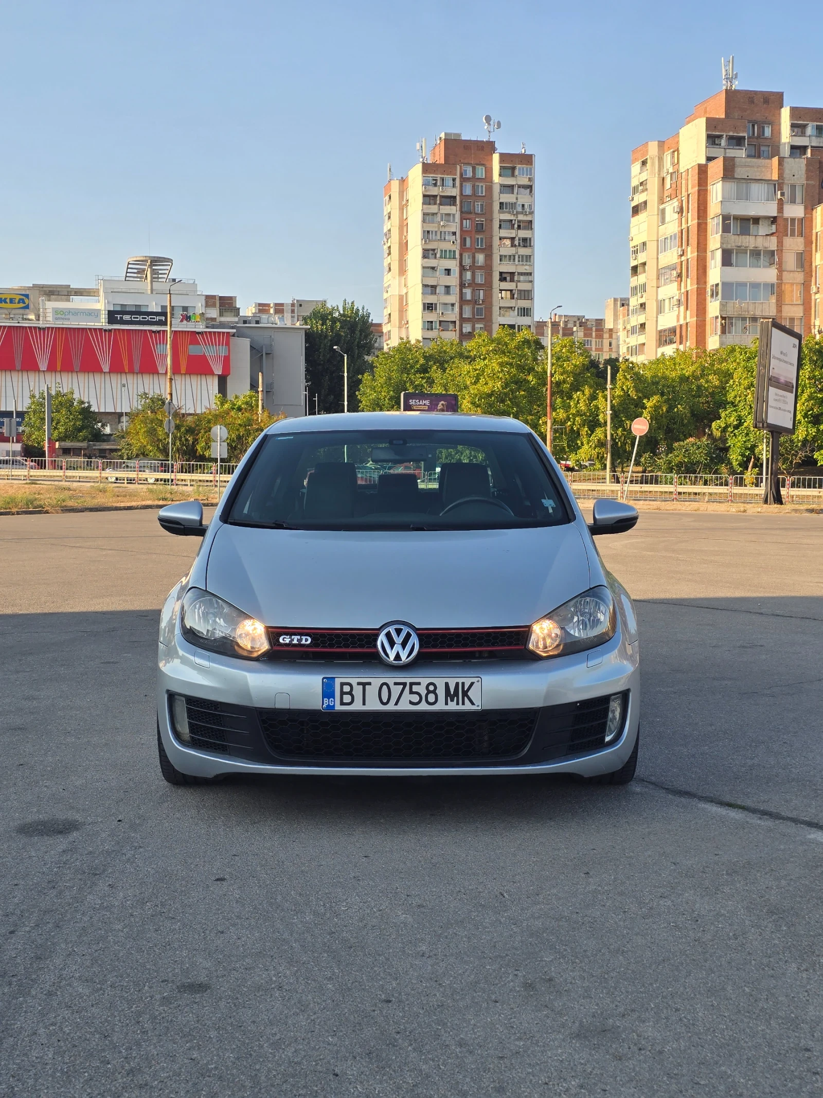 VW Golf GTD, снимка 2 - Автомобили и джипове - 55837556
