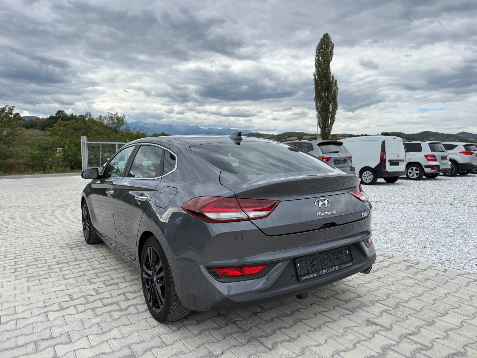 Hyundai I30 1.6CRDI FASTBACK, снимка 4 - Автомобили и джипове - 56166150