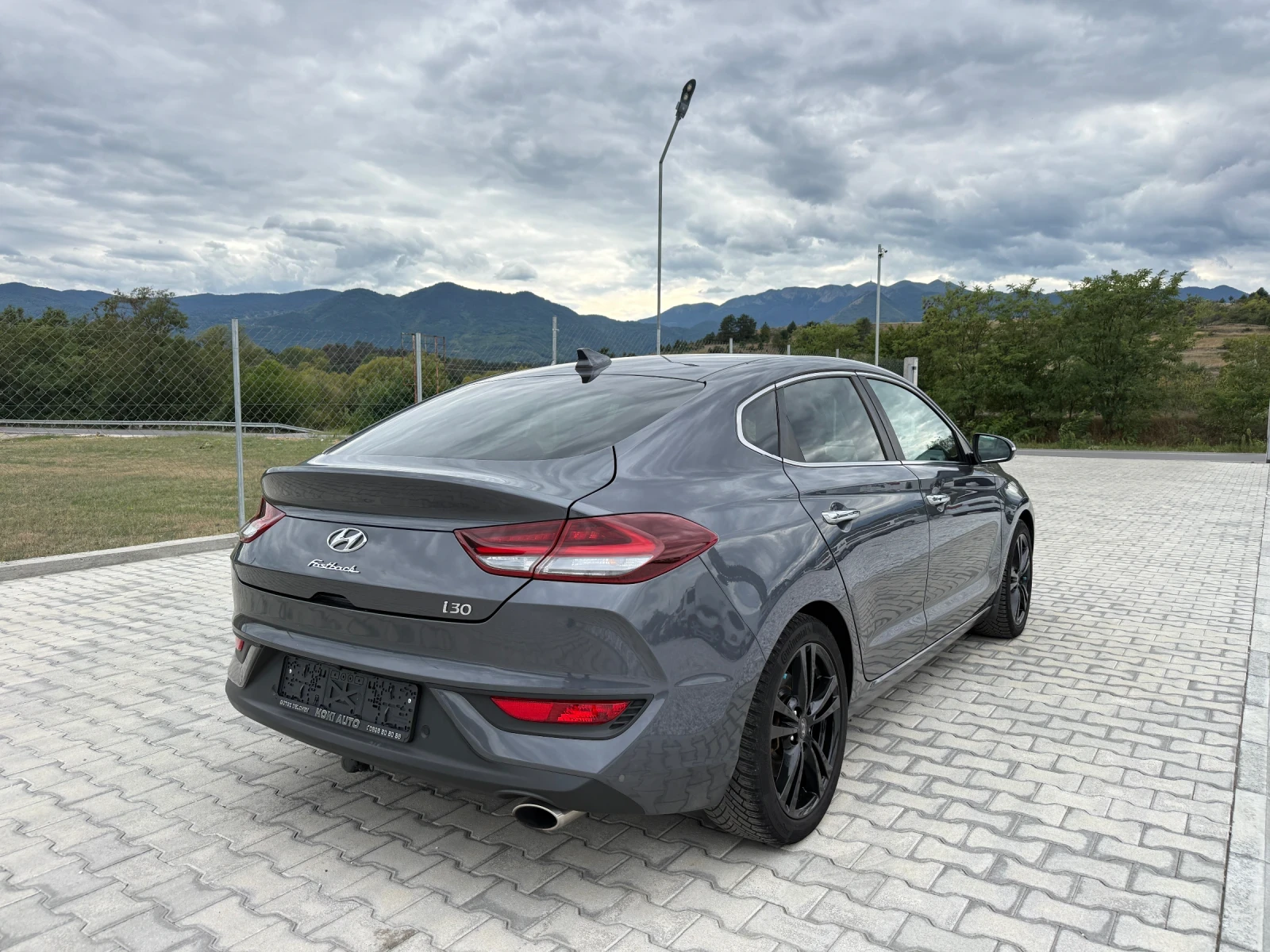 Hyundai I30 1.6CRDI FASTBACK, снимка 6 - Автомобили и джипове - 56166150