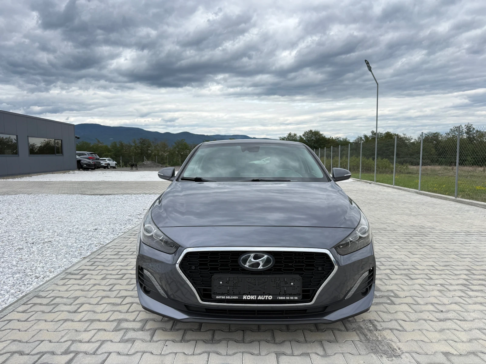 Hyundai I30 1.6CRDI FASTBACK, снимка 2 - Автомобили и джипове - 56166150