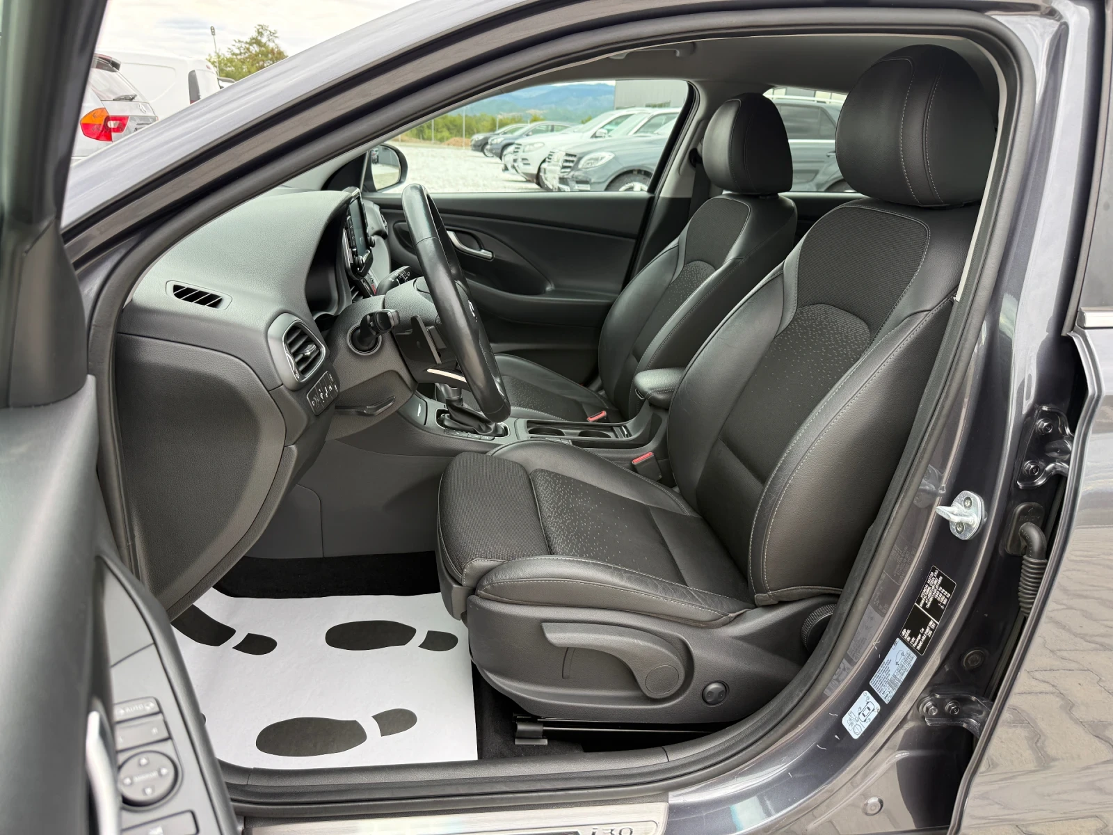 Hyundai I30 1.6CRDI FASTBACK, снимка 10 - Автомобили и джипове - 56166150