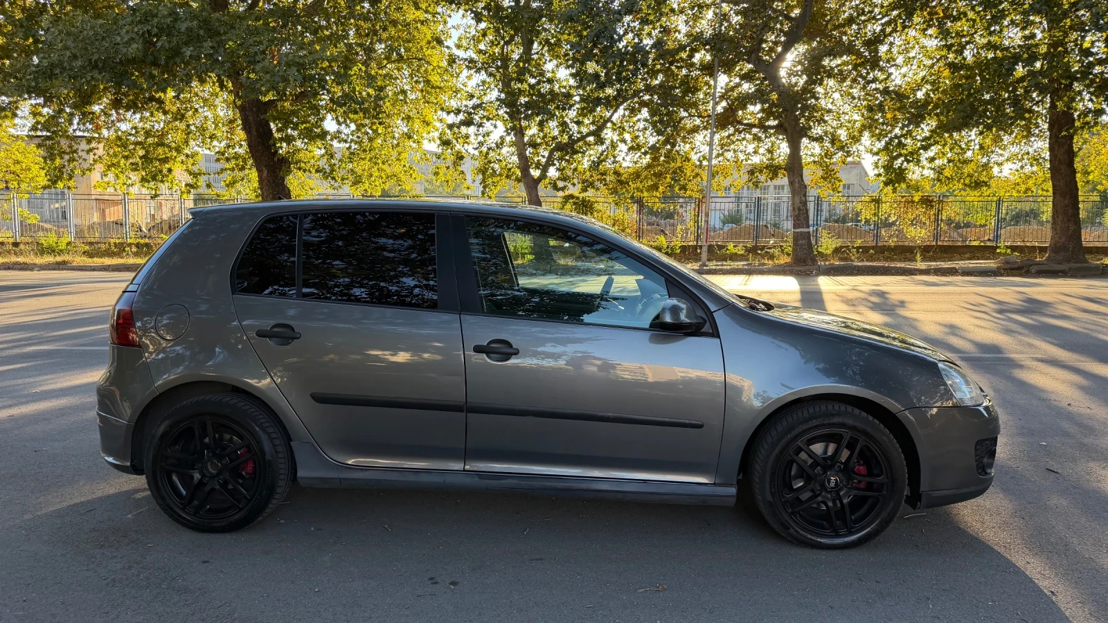 VW Golf Golf 5, снимка 3 - Автомобили и джипове - 56348444