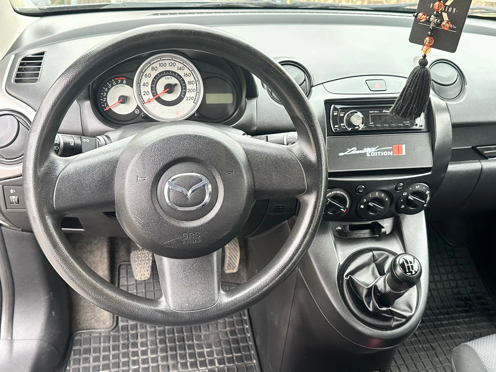 Mazda 2, снимка 3 - Автомобили и джипове - 56659638