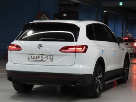 VW Touareg PREMIUM* 3.0* TDI* ОБДУХ* 360* КАМЕРИ* ПОДГРЕВ*  | Auto.bg — изображение 4