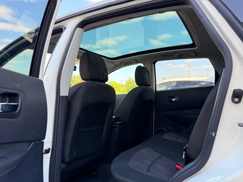 Nissan Qashqai 1.6dci 131k.c * N-TEC* Navi* PANORAMA* UNIKAT* , снимка 8 - Автомобили и джипове - 47626043