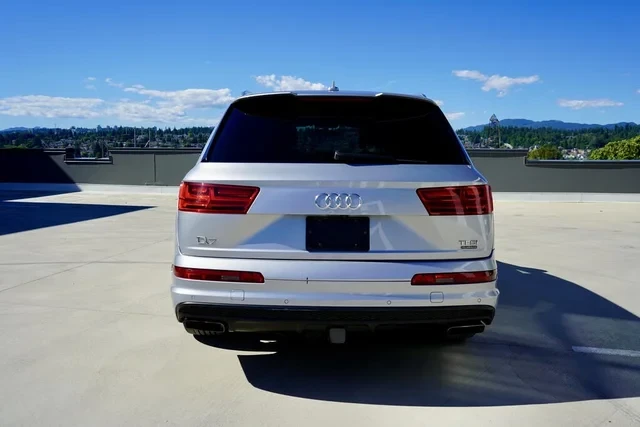 Audi Q7 !PRESTIGE! ПОДГРЕВ/ОБДУХВАНЕ/ПАНОРАМА/360 КАМЕРИ, снимка 5 - Автомобили и джипове - 55101161
