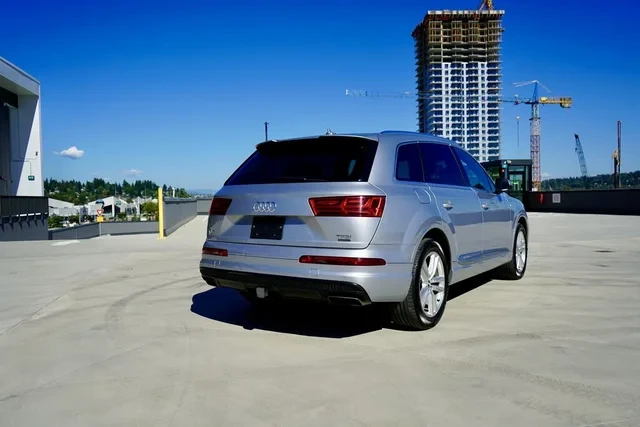 Audi Q7 !PRESTIGE! ПОДГРЕВ/ОБДУХВАНЕ/ПАНОРАМА/360 КАМЕРИ, снимка 4 - Автомобили и джипове - 55101161