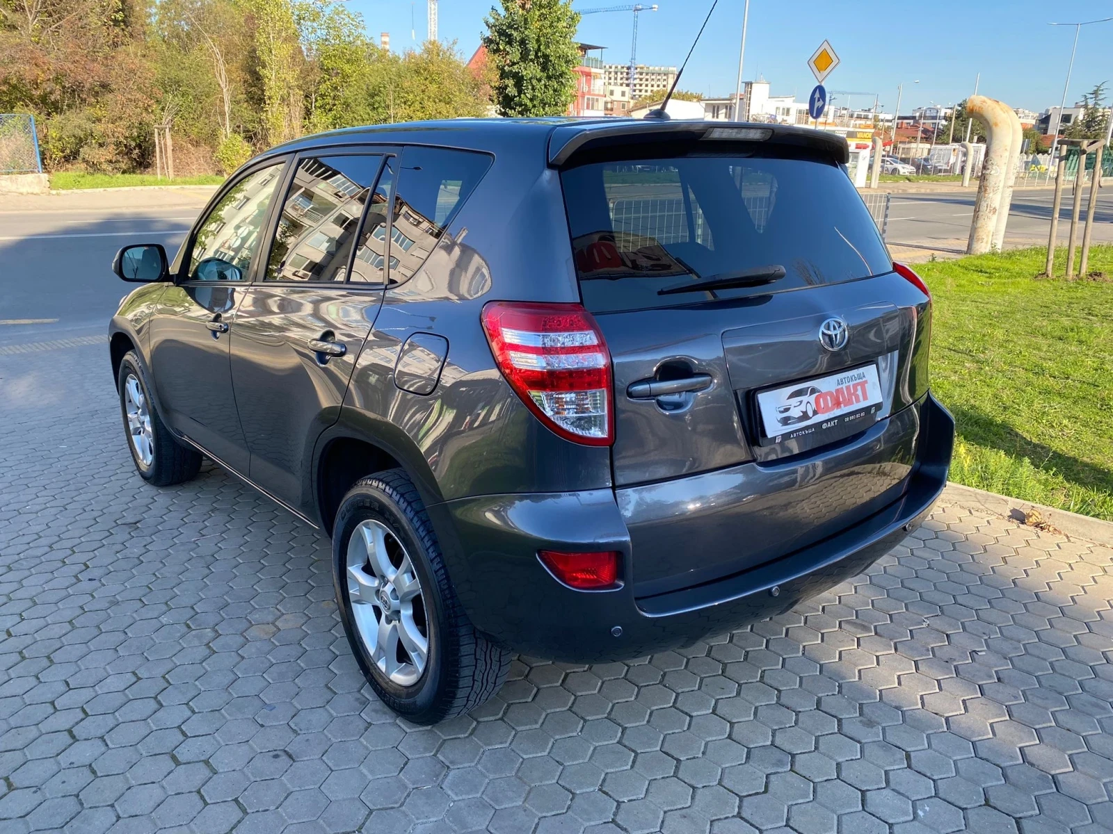 Toyota Rav4 2.2D-4D/4х4 - изображение 6