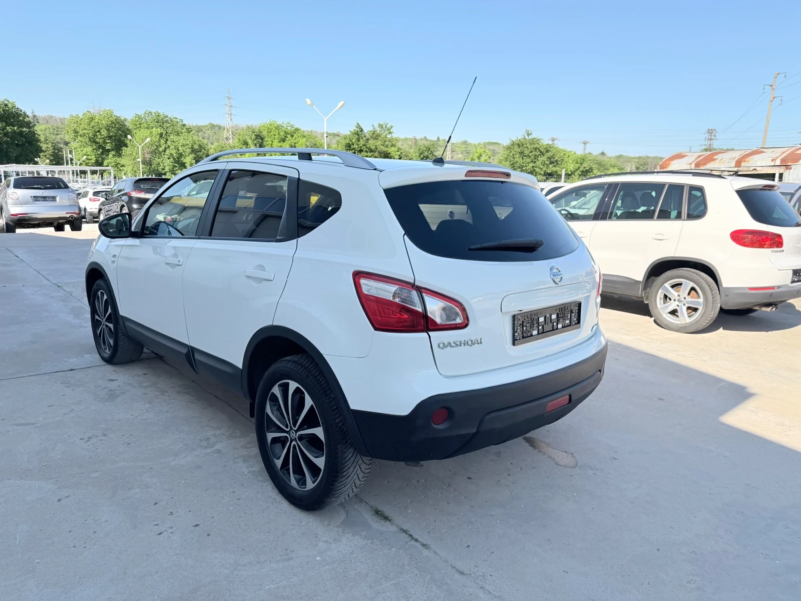 Nissan Qashqai 1.6dci 131k.c * N-TEC* Navi* PANORAMA* UNIKAT* , снимка 5 - Автомобили и джипове - 47626043