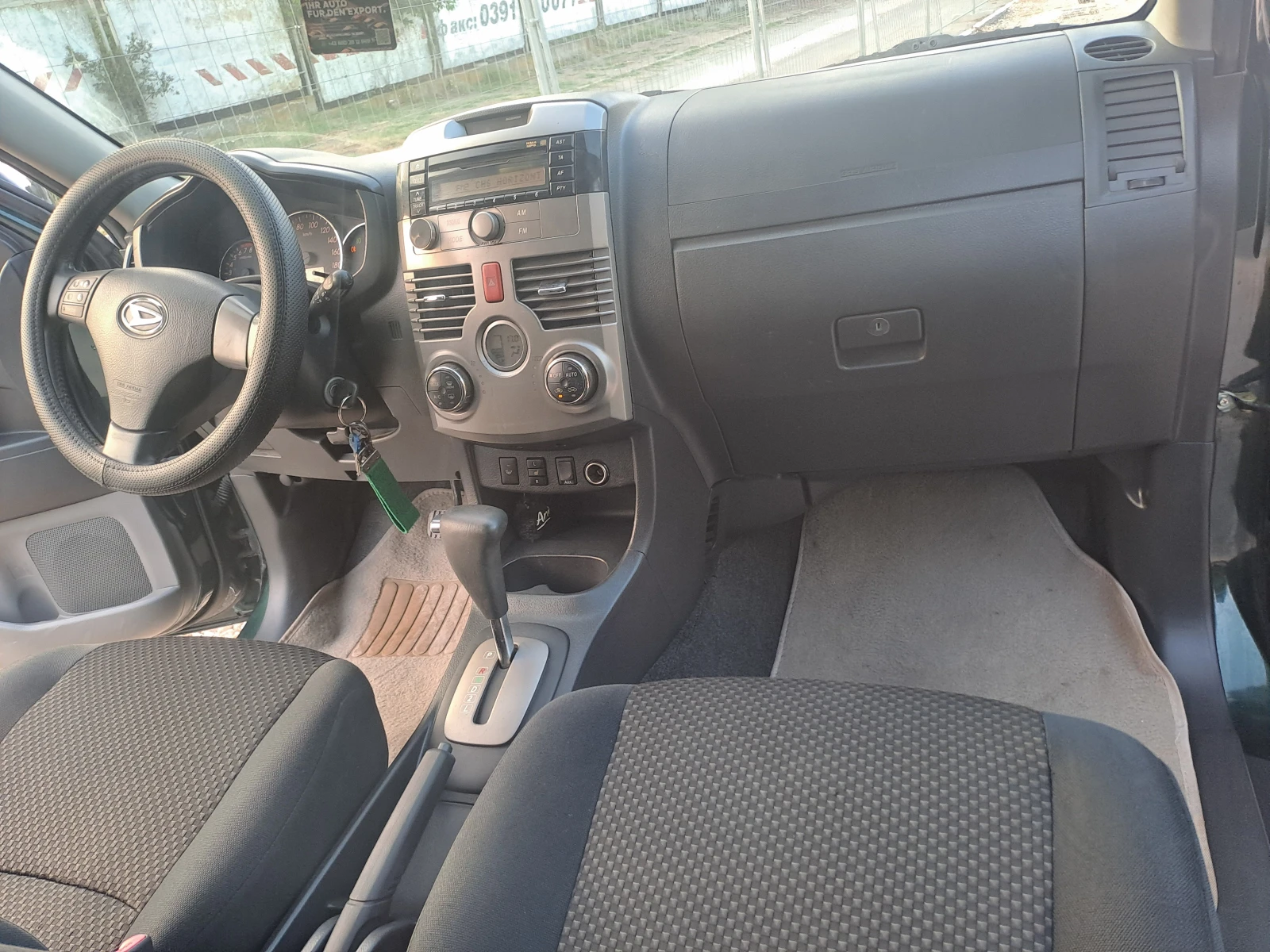 Daihatsu Terios 1.5i AUTOMAT 4X4 ESKLUZIVE FEISLIFT  - изображение 6