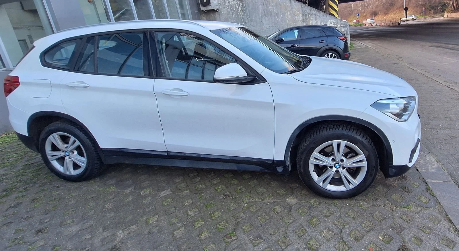 BMW X1 xDrive 1.8 D - изображение 4