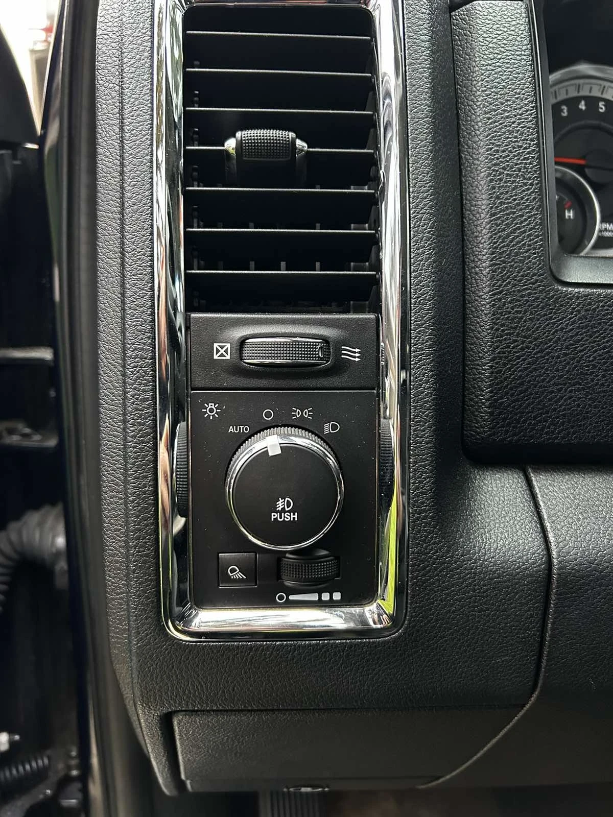 Dodge RAM 1500 | Mobile.bg � ����������� 17