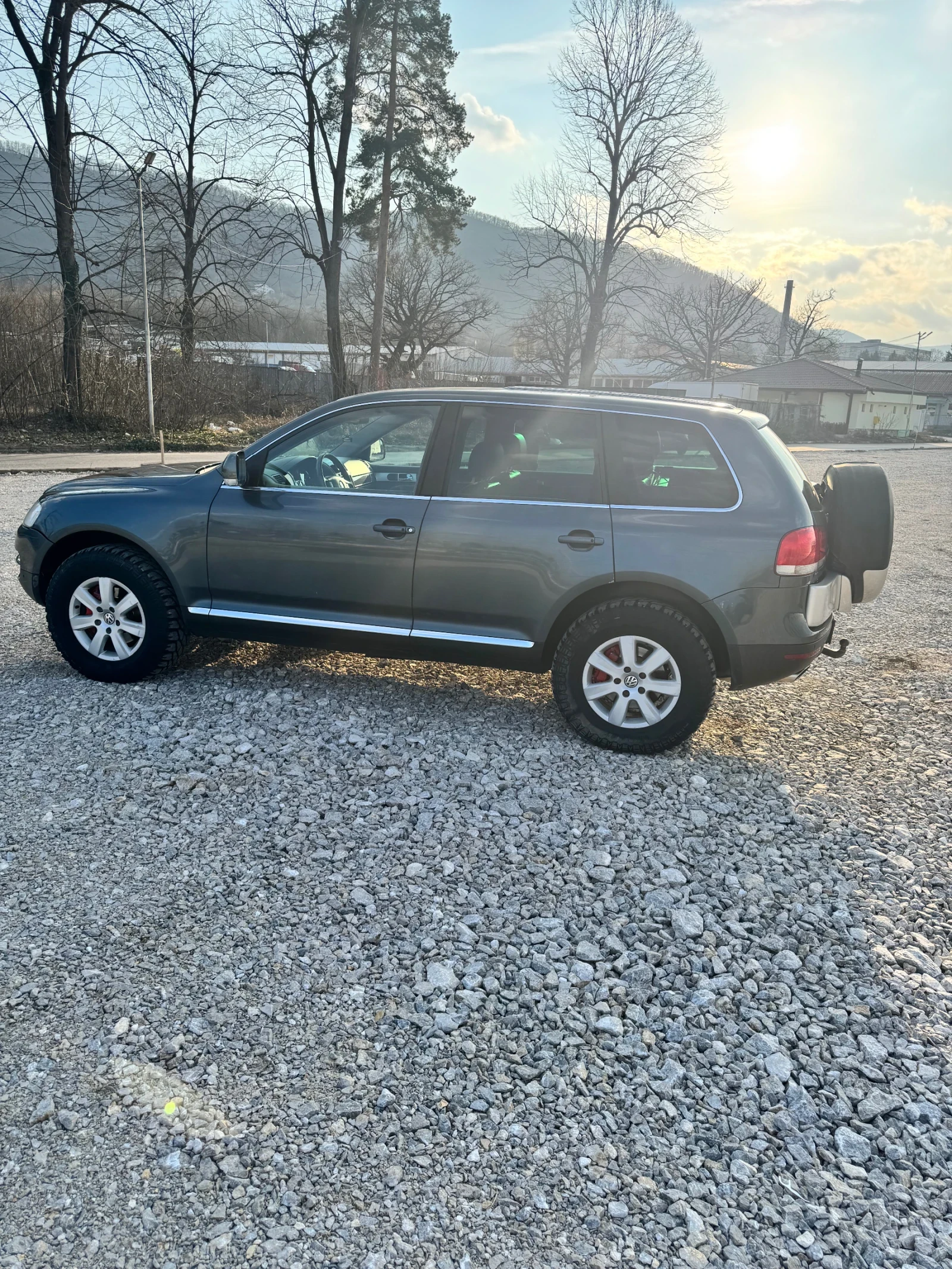 VW Touareg 4.2 V8 INDIVIDUAL, снимка 7 - Автомобили и джипове - 53884498
