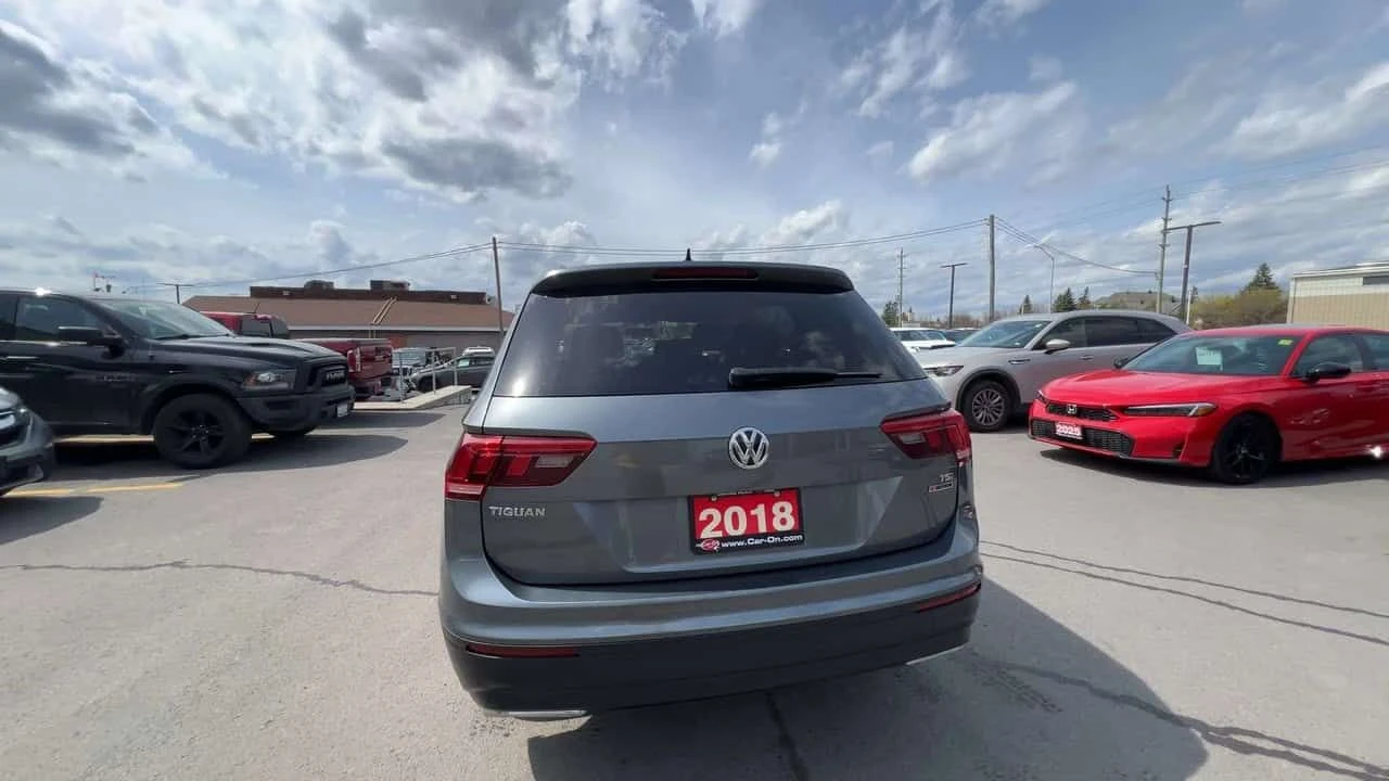 VW Tiguan AWD | LOW KMS! | HTD SEATS | CARPLAY | ALLOYS | A/, снимка 7 - Автомобили и джипове - 54456862