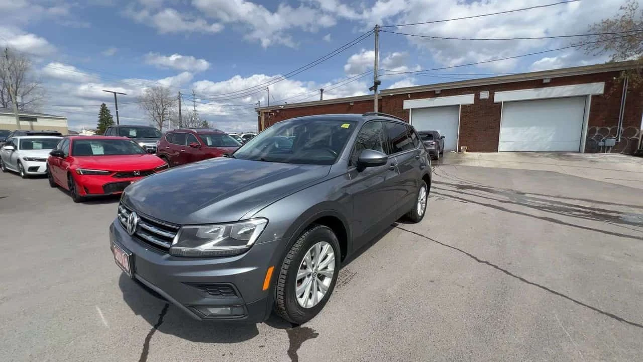 VW Tiguan AWD | LOW KMS! | HTD SEATS | CARPLAY | ALLOYS | A/, снимка 4 - Автомобили и джипове - 54456862