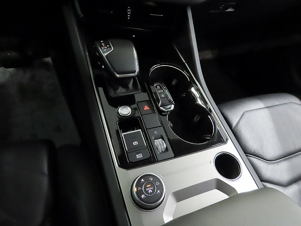VW Touareg PREMIUM* 3.0* TDI* ОБДУХ* 360* КАМЕРИ* ПОДГРЕВ* , снимка 15 - Автомобили и джипове - 54784924