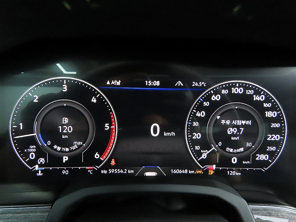 VW Touareg PREMIUM* 3.0* TDI* ОБДУХ* 360* КАМЕРИ* ПОДГРЕВ* , снимка 14 - Автомобили и джипове - 54784924