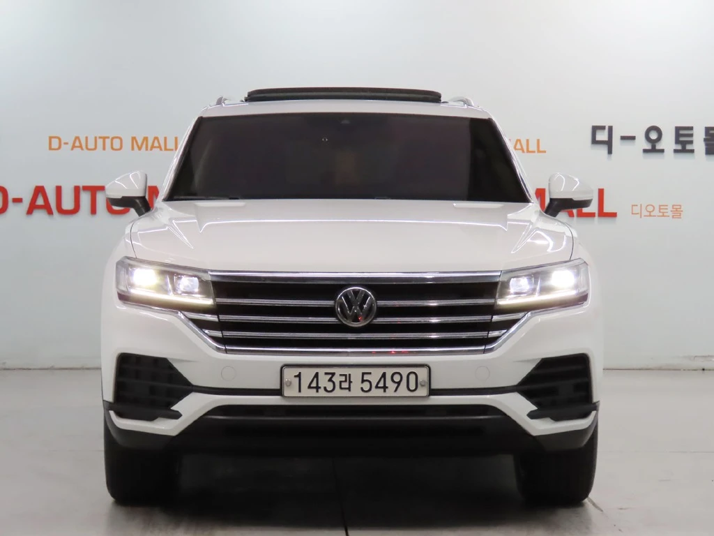 VW Touareg PREMIUM* 3.0* TDI* ОБДУХ* 360* КАМЕРИ* ПОДГРЕВ* 