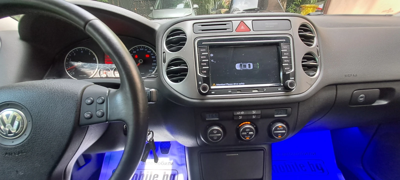 VW Tiguan 4X4 , снимка 13 - Автомобили и джипове - 54945086