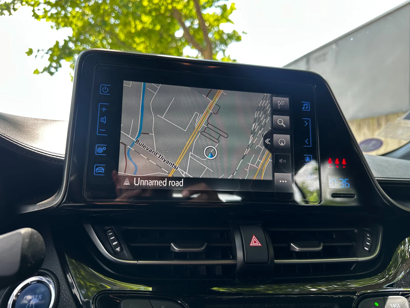 Toyota C-HR 1.8 Hybrid Dynamic/�������� | Mobile.bg � ����������� 15