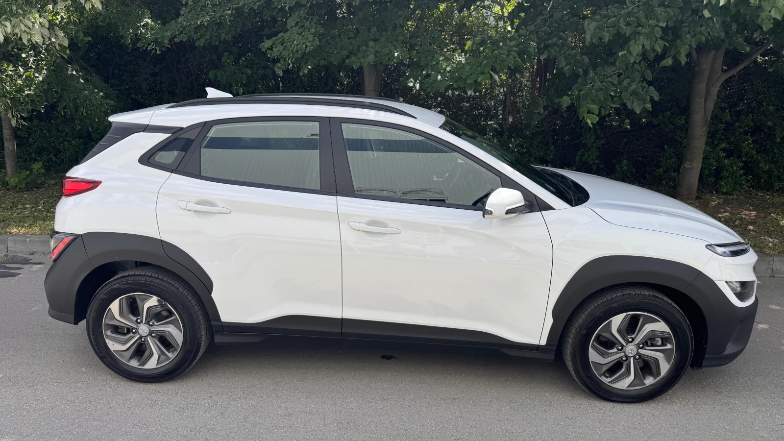 Hyundai Kona 1.6 Hybrid  - 87000км, снимка 4 - Автомобили и джипове - 55068038