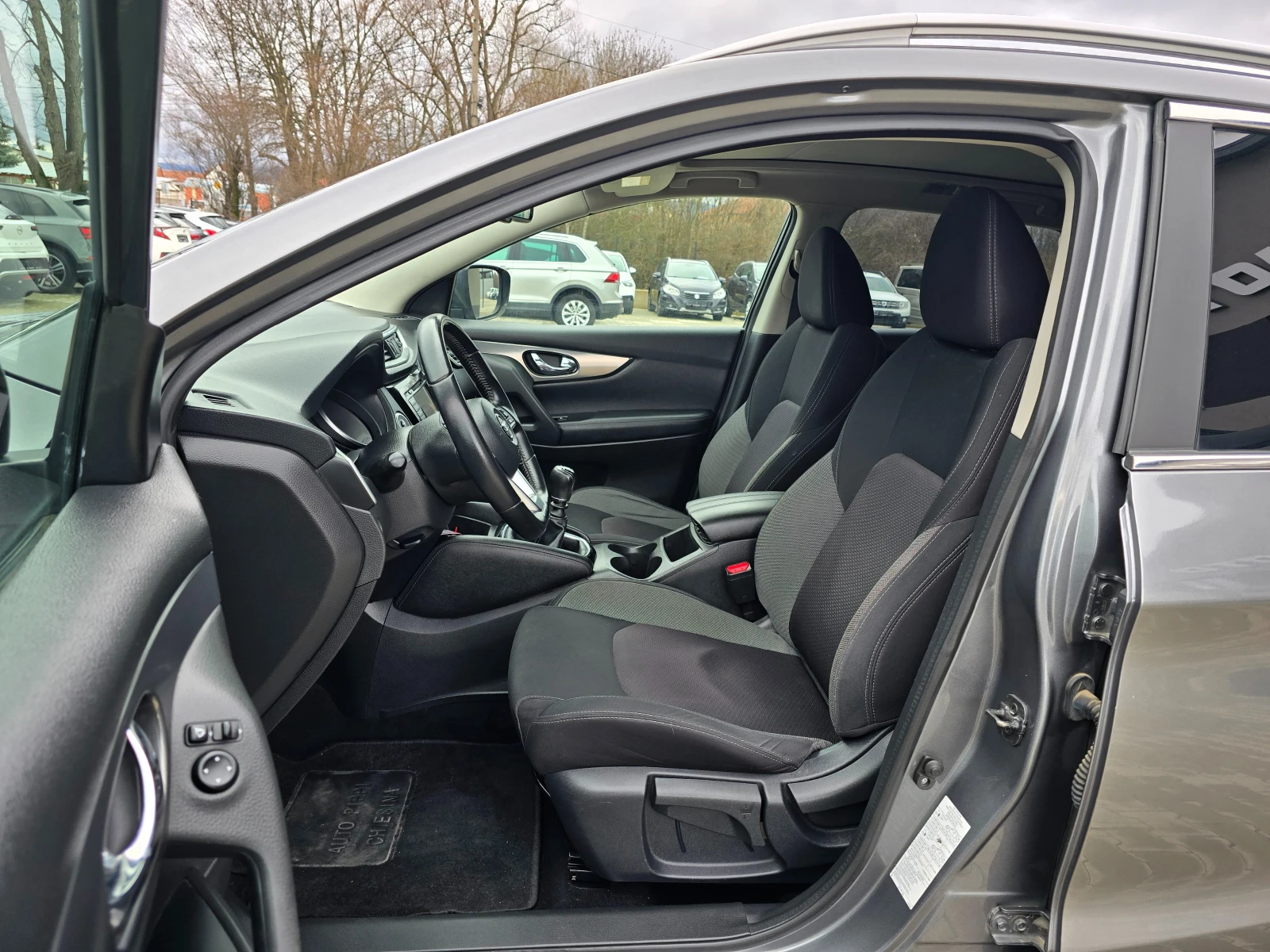 Nissan Qashqai 1.5DCI, Tekna, Face, Камера 360, 2019г., снимка 8 - Автомобили и джипове - 55085546