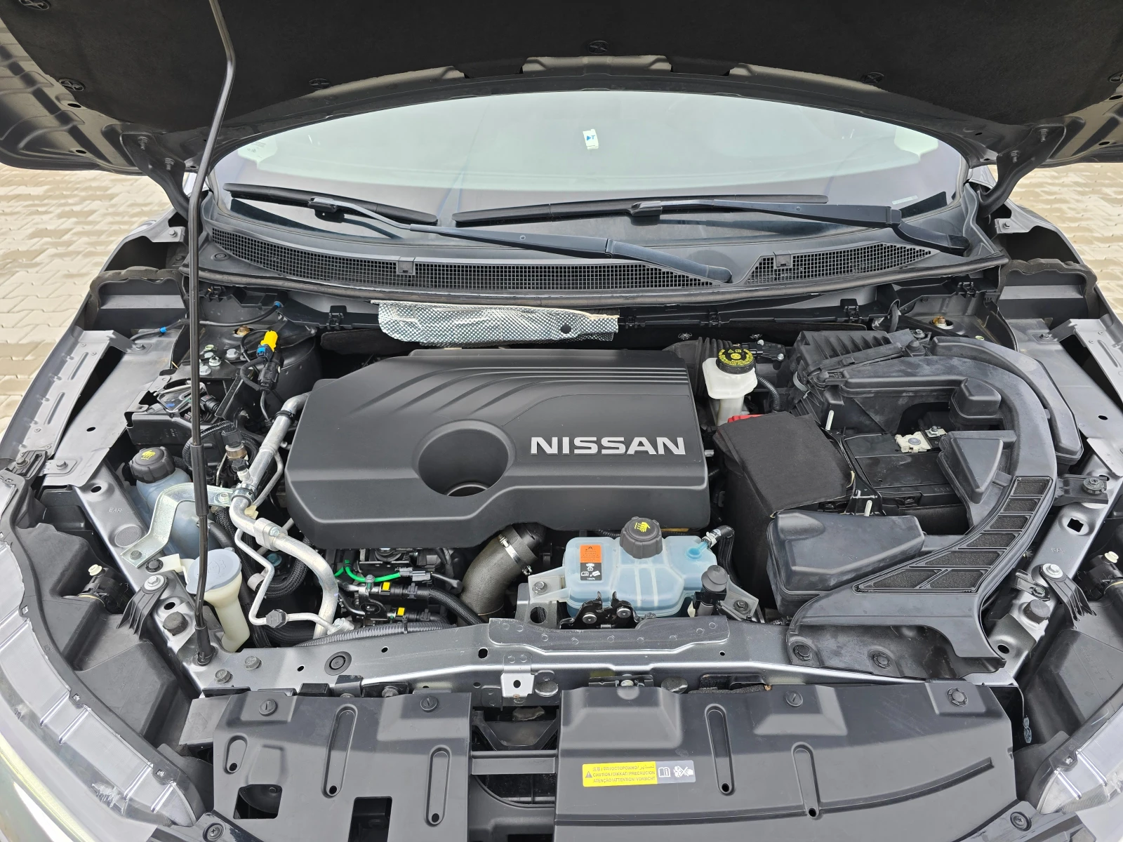 Nissan Qashqai 1.5DCI, Tekna, Face, Камера 360, 2019г., снимка 12 - Автомобили и джипове - 55085546