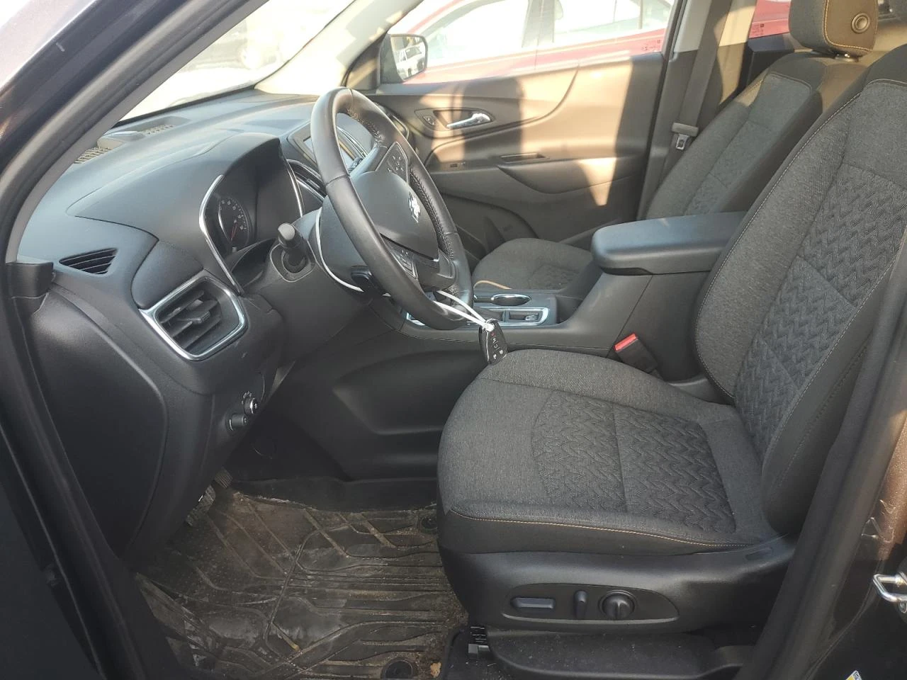 Chevrolet Equinox 1.5l Lt, снимка 7 - Автомобили и джипове - 56075636