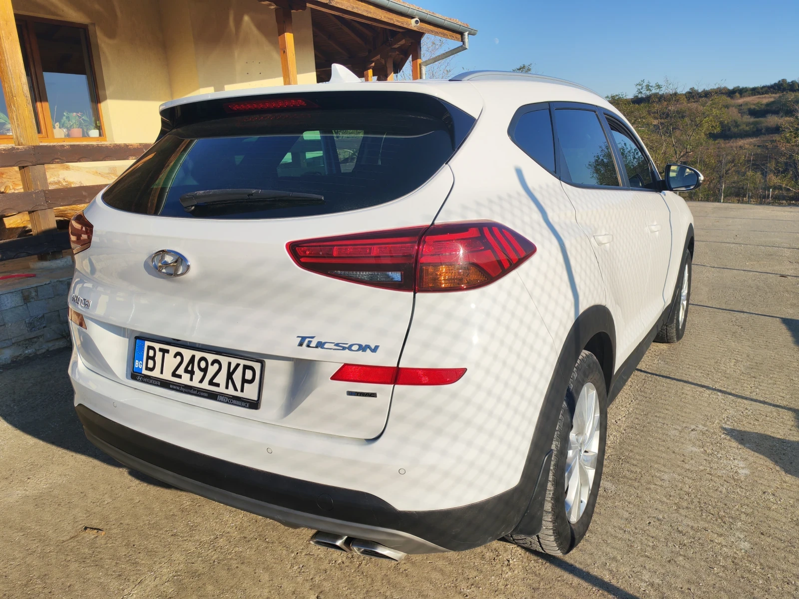 Hyundai Tucson 1.6 tgdi 4x4, снимка 10 - Автомобили и джипове - 56599364