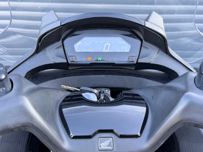 Honda Integra 750S ABS LED, снимка 11 - Мотоциклети и мототехника - 51189606