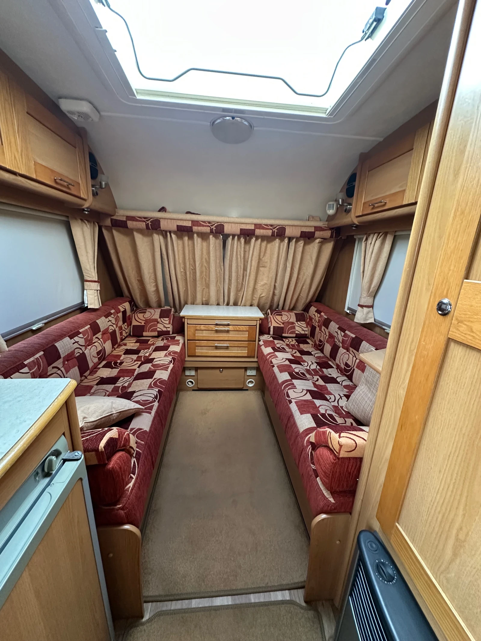 Каравана Compas RAMBLER 12/2, снимка 10 - Каравани и кемпери - 55841706