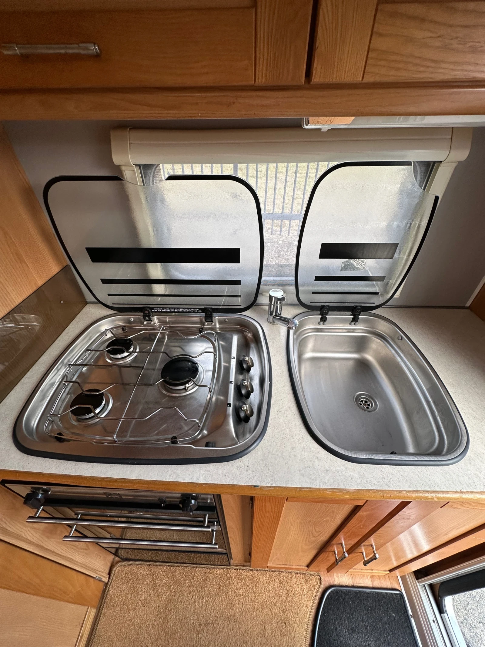Каравана Compas RAMBLER 12/2, снимка 14 - Каравани и кемпери - 55841706