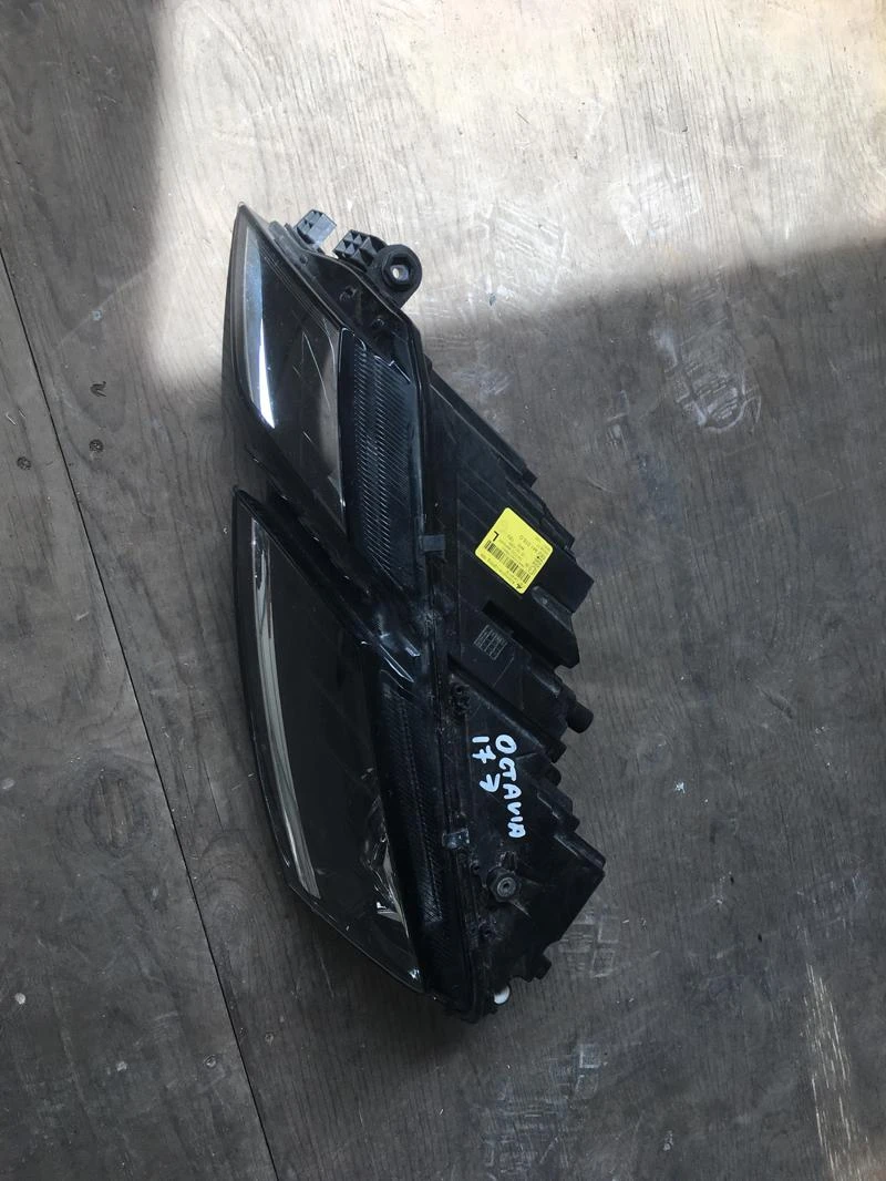 Светлини за Skoda Octavia, снимка 3 - Части - 53556485
