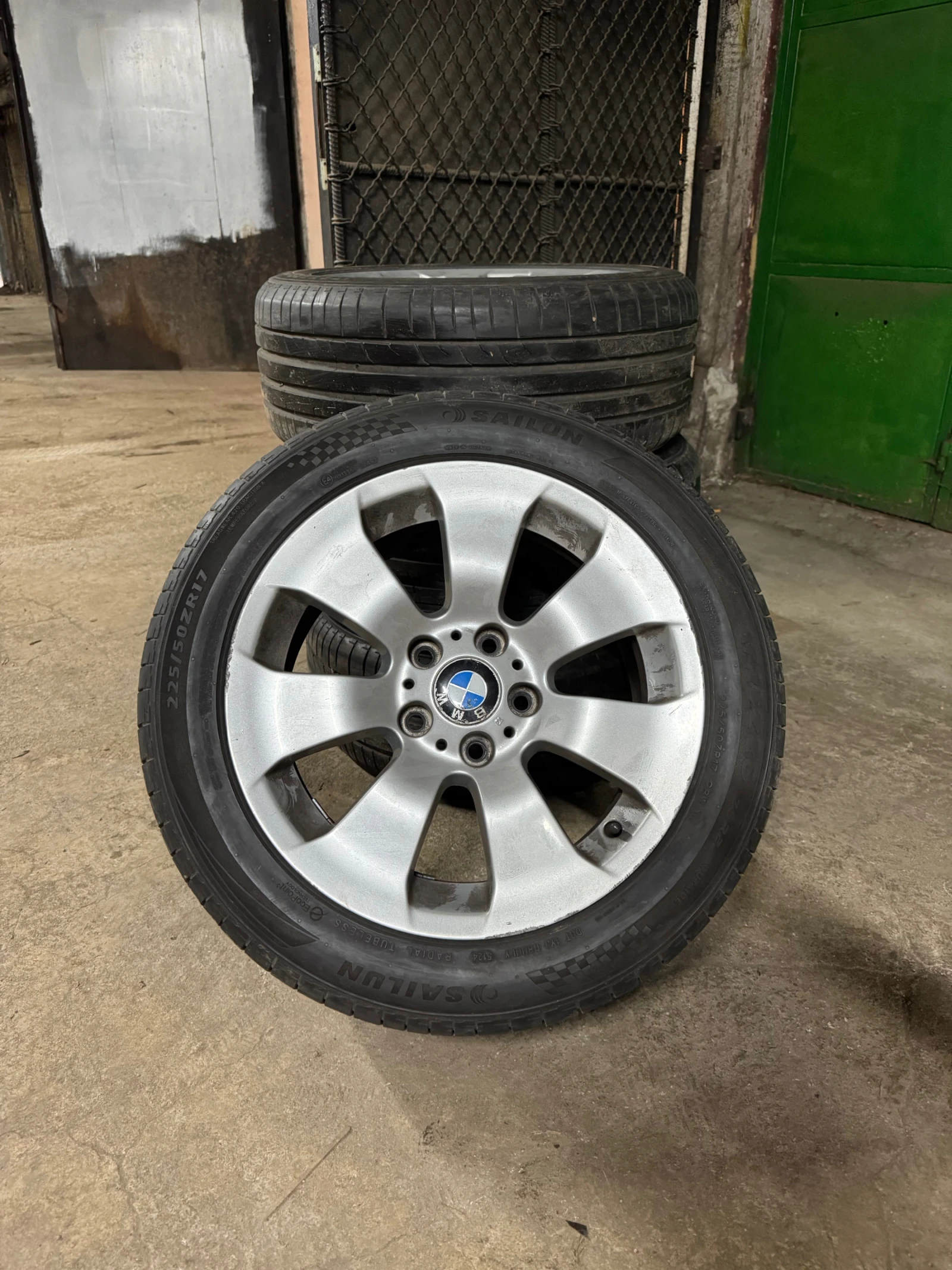 Гуми с джанти Sailun 225/50R17, снимка 2 - Гуми и джанти - 54166285