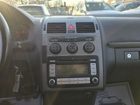 VW Touran 2.0TDI 140к.с 6 скорости Топ състояние , снимка 16
