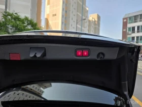 Mercedes-Benz E 220 d 4MATIC Exclusive/ДИСТРОНИК/ШИБЕДАХ/ПОДГРЕВ/ПАМЕТ, снимка 11