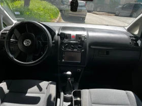 Обява за продажба на VW Touran 1.6i ~6 800 лв. - изображение 6
