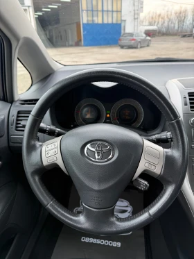 Toyota Auris, снимка 8