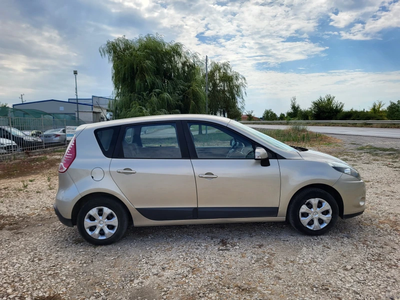 Renault Scenic 1.6i, снимка 6 - Автомобили и джипове - 46864146