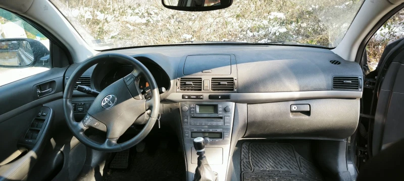 Toyota Avensis, снимка 4 - Автомобили и джипове - 49235361