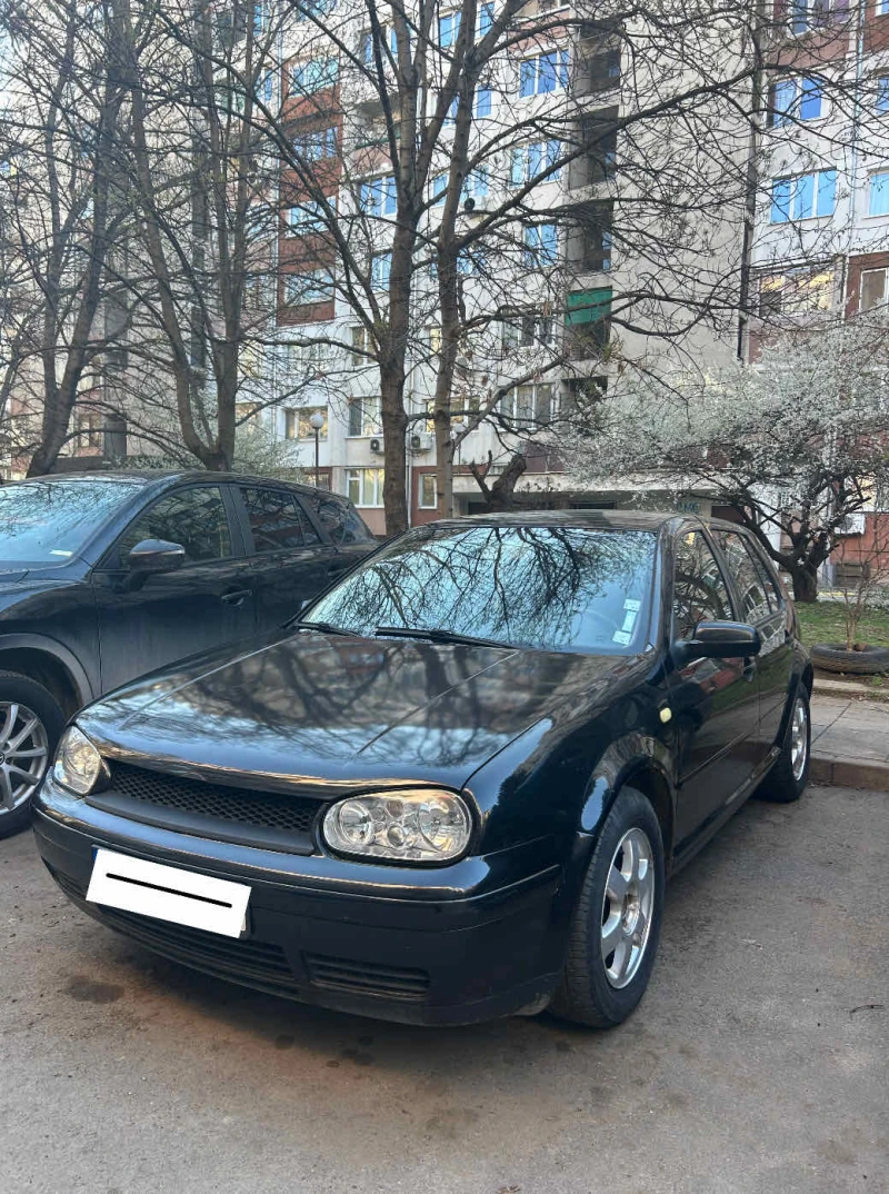 VW Golf, снимка 1 - Автомобили и джипове - 49561874