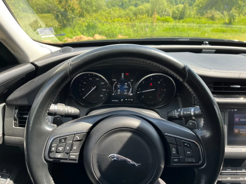 Jaguar Xf 2.0 d, снимка 10 - Автомобили и джипове - 50201562