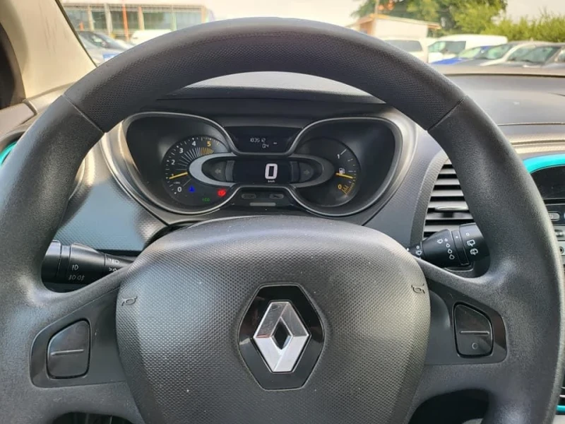 Renault Captur 1.5 DCI, снимка 8 - Автомобили и джипове - 50353661