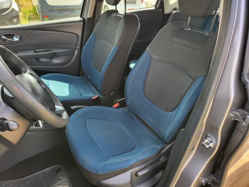 Renault Captur 1.5 DCI, снимка 11 - Автомобили и джипове - 50353661