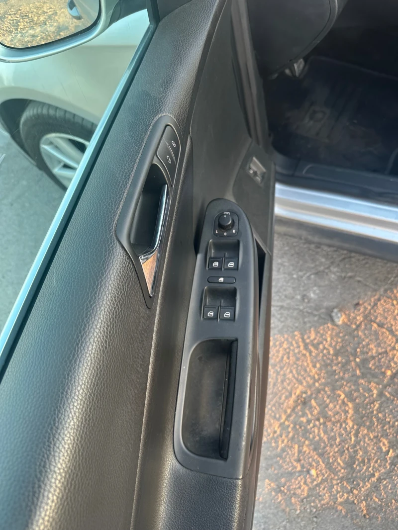 VW Passat, снимка 11 - Автомобили и джипове - 52555987