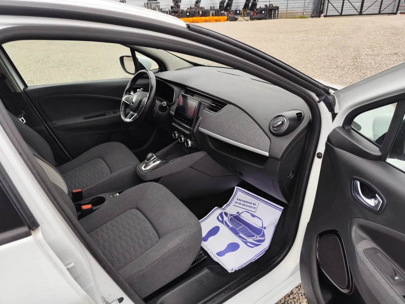 Renault Zoe, снимка 8 - Автомобили и джипове - 52153250