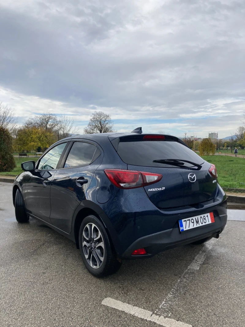 Mazda 2 1.5i, снимка 3 - Автомобили и джипове - 52365590