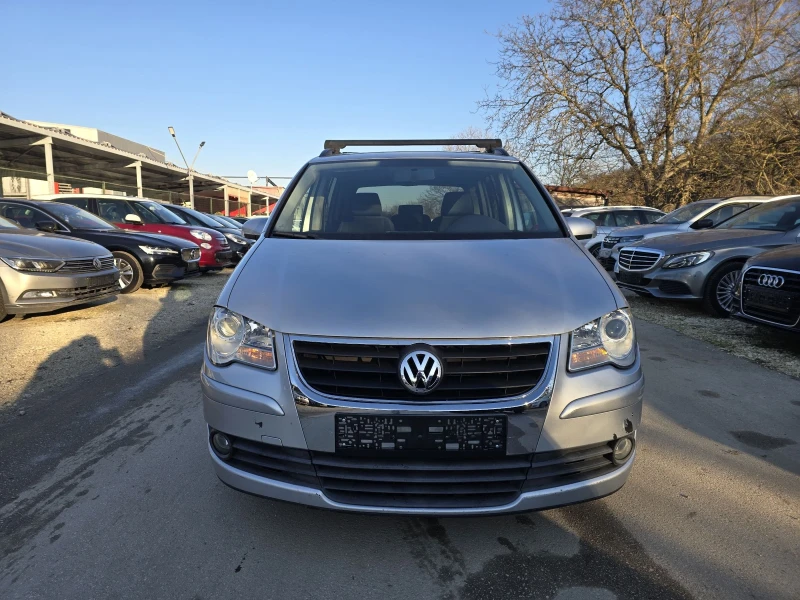 VW Touran 2.0TDI 140к.с 6 скорости Топ състояние , снимка 5 - Автомобили и джипове - 52738546